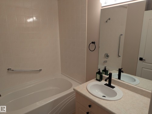 211 Youville Drive Nw, Edmonton, AB - Indoor Photo Showing Bathroom