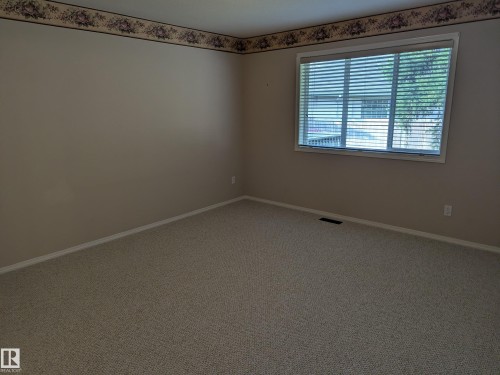 211 Youville Drive Nw, Edmonton, AB - Indoor Photo Showing Other Room
