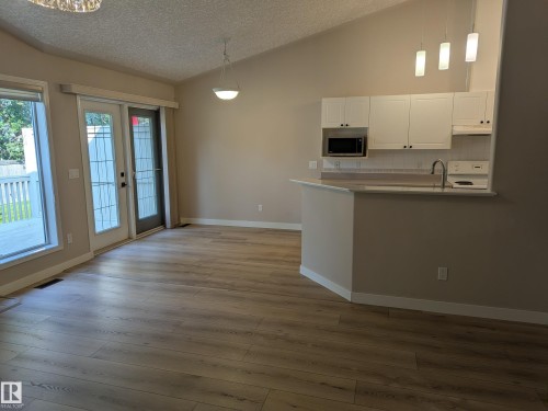 211 Youville Drive Nw, Edmonton, AB - Indoor Photo Showing Kitchen