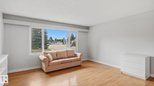 10440 36 Avenue Nw, Edmonton, AB 
