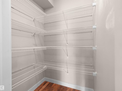 2512 Anderson Way Sw, Edmonton, AB - Indoor With Storage