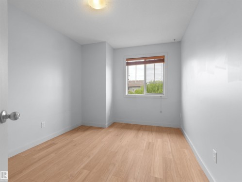 2512 Anderson Way Sw, Edmonton, AB - Indoor Photo Showing Other Room
