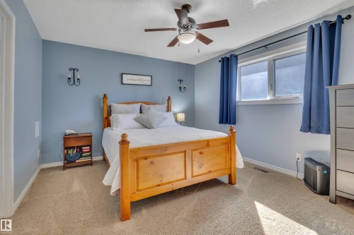 5735 152A Avenue Nw, Edmonton, AB 