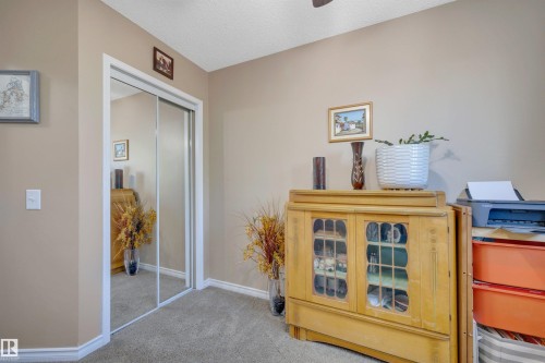 5735 152A Avenue Nw, Edmonton, AB 