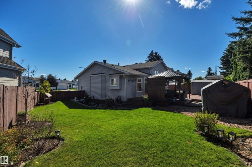 5735 152A Avenue Nw, Edmonton, AB 