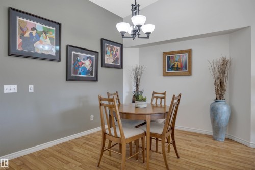 5735 152A Avenue Nw, Edmonton, AB 