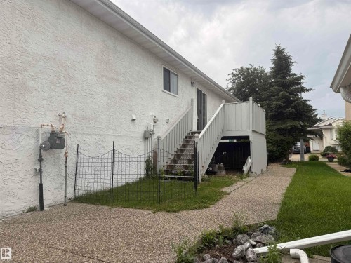 10 Weston Court, Spruce Grove, AB - Outdoor