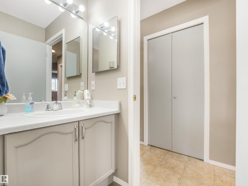 10 Weston Court, Spruce Grove, AB - Indoor Photo Showing Bathroom