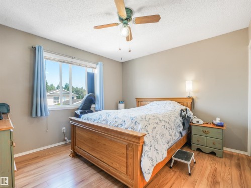 10 Weston Court, Spruce Grove, AB - Indoor Photo Showing Bedroom