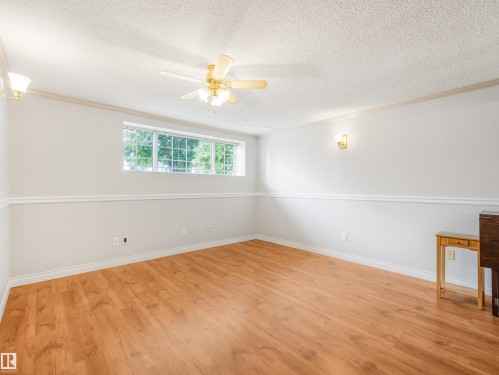 10 Weston Court, Spruce Grove, AB - Indoor Photo Showing Other Room