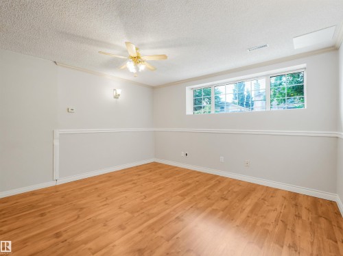 10 Weston Court, Spruce Grove, AB - Indoor Photo Showing Other Room