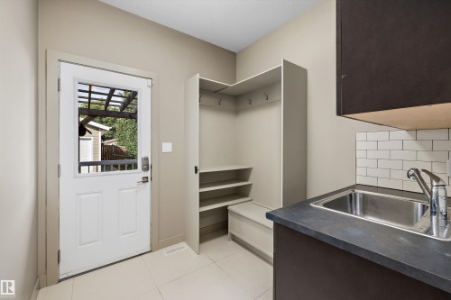 11534 122 Street Nw, Edmonton, AB 