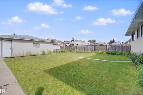 6920 152A Avenue Nw, Edmonton, AB 