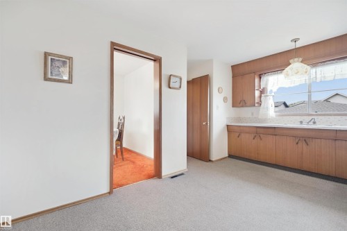 6920 152A Avenue Nw, Edmonton, AB 