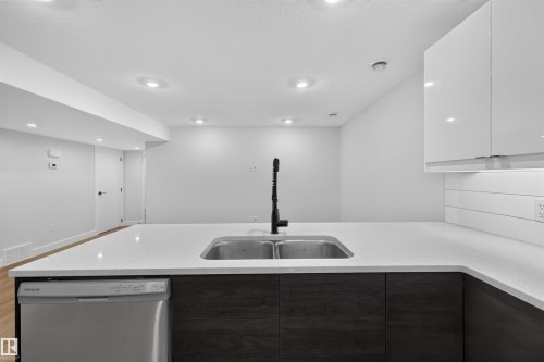 9516 52 Street Nw, Edmonton, AB 
