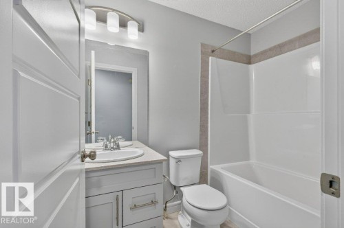1064 Cy Becker Road Nw, Edmonton, AB - Indoor Photo Showing Bathroom