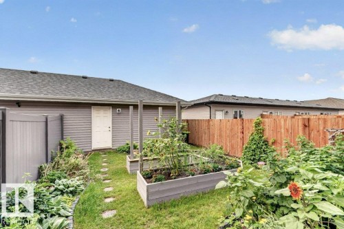1064 Cy Becker Road Nw, Edmonton, AB - Outdoor