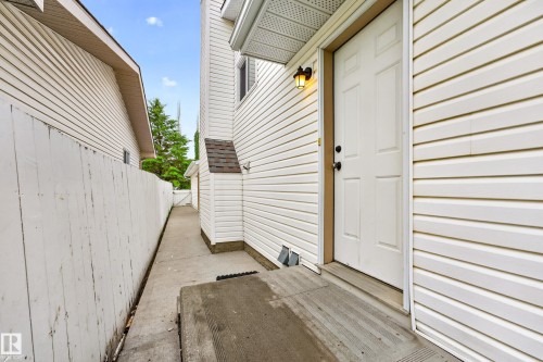 18351 77 Avenue Nw, Edmonton, AB 