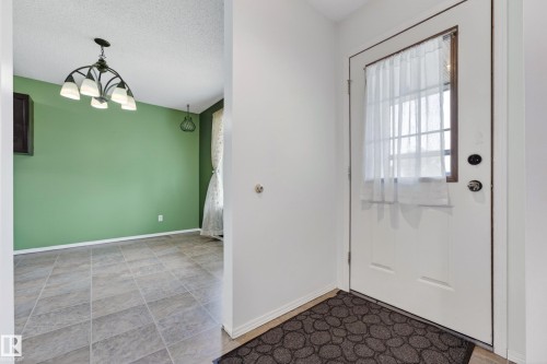 18351 77 Avenue Nw, Edmonton, AB 