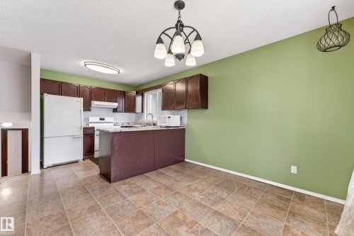 18351 77 Avenue Nw, Edmonton, AB 