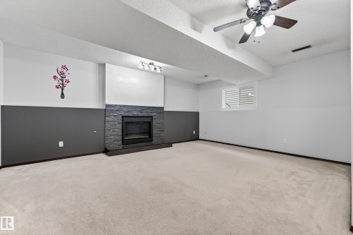 18351 77 Avenue Nw, Edmonton, AB 