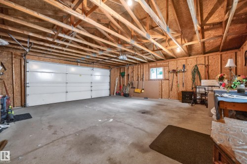 18351 77 Avenue Nw, Edmonton, AB 