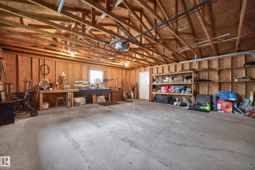 18351 77 Avenue Nw, Edmonton, AB 