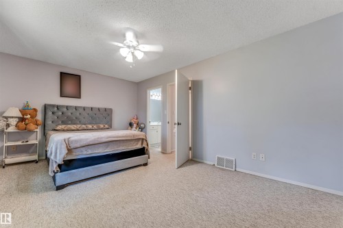 1646 Jamha Rd Nw, Edmonton, AB 