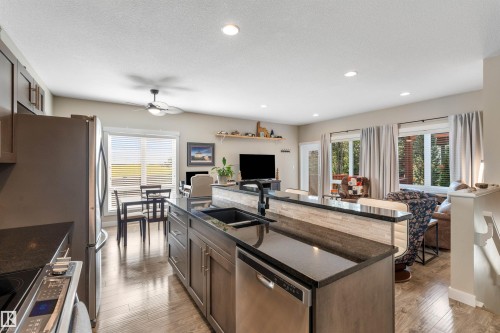 1404 Graybriar Green, Stony Plain, AB - Indoor Photo Showing Kitchen With Double Sink