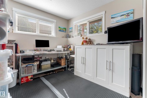 1404 Graybriar Green, Stony Plain, AB - Indoor Photo Showing Other Room