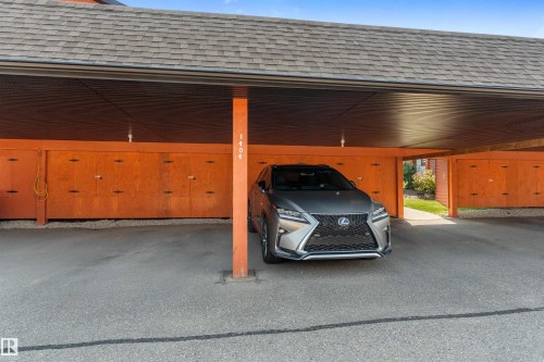 1404 Graybriar Green, Stony Plain, AB - Indoor Photo Showing Garage