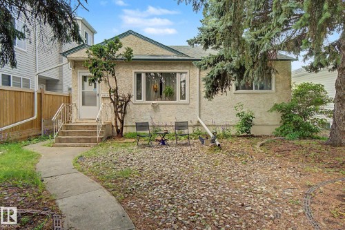 8710 83 Avenue Nw, Edmonton, AB - Outdoor