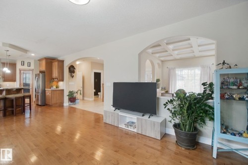 6415 Sandin Crescent Nw, Edmonton, AB 