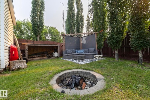 4617 35 Avenue Nw, Edmonton, AB - Outdoor
