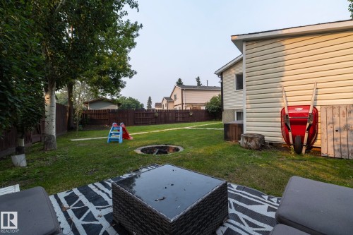 4617 35 Avenue Nw, Edmonton, AB - Outdoor