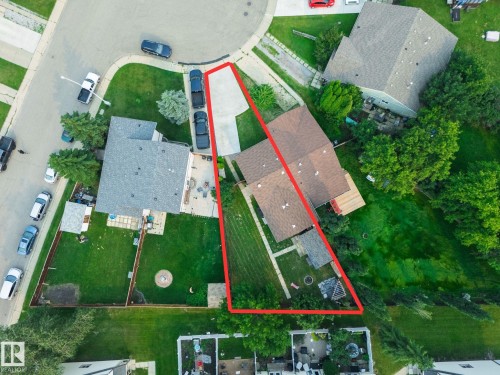 4617 35 Avenue Nw, Edmonton, AB - 