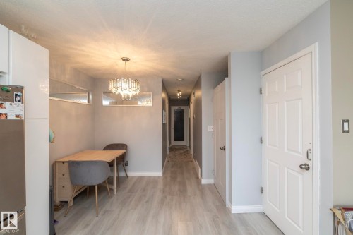 4617 35 Avenue Nw, Edmonton, AB - Indoor Photo Showing Other Room