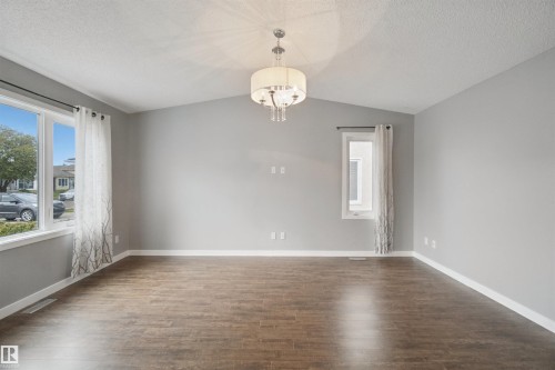 12319 47 Street Nw, Edmonton, AB 