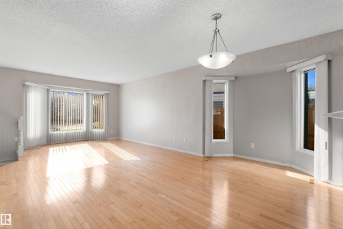 8144 190 Street Nw, Edmonton, AB 
