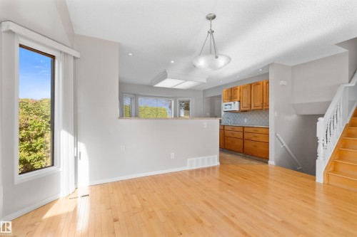8144 190 Street Nw, Edmonton, AB 