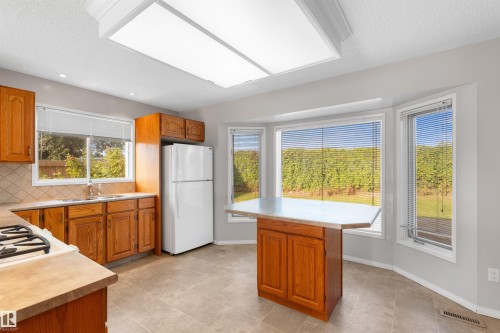 8144 190 Street Nw, Edmonton, AB 