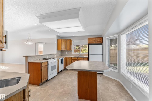8144 190 Street Nw, Edmonton, AB 