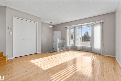 8144 190 Street Nw, Edmonton, AB 
