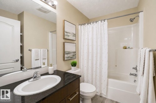 #3303 9351 Simpson Dr Nw Nw, Edmonton, AB - Indoor Photo Showing Bathroom