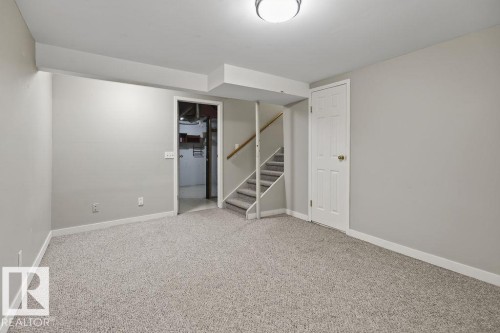 18072 93 Avenue Nw, Edmonton, AB 