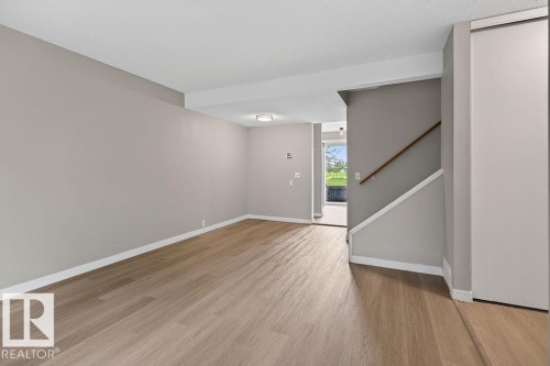 18072 93 Avenue Nw, Edmonton, AB 