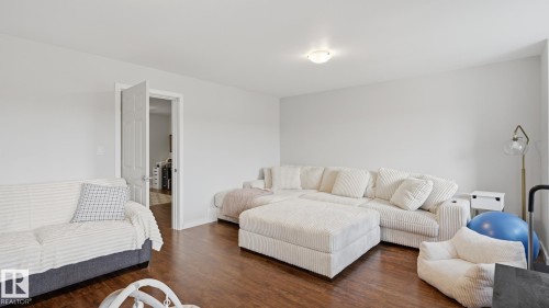 5839 Mullen Place Nw, Edmonton, AB 