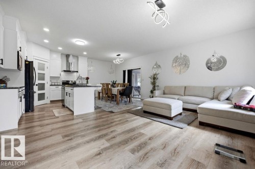 13703 166 Avenue Nw, Edmonton, AB - Indoor