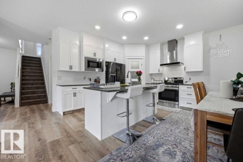 13703 166 Avenue Nw, Edmonton, AB - Indoor Photo Showing Kitchen With Upgraded Kitchen