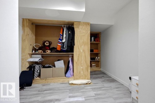 13703 166 Avenue Nw, Edmonton, AB - Indoor